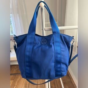 Tory Burch Quinn Nylon Tote Handbag in Vibrant Blue